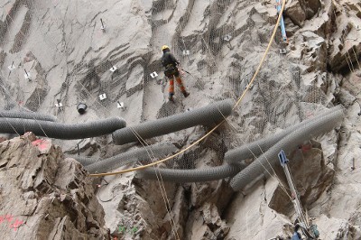 Préparation et sécurisation du front de taille de la tête amont du futur tunnel