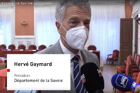 Hervé Gaymard répond aux question des journalistes