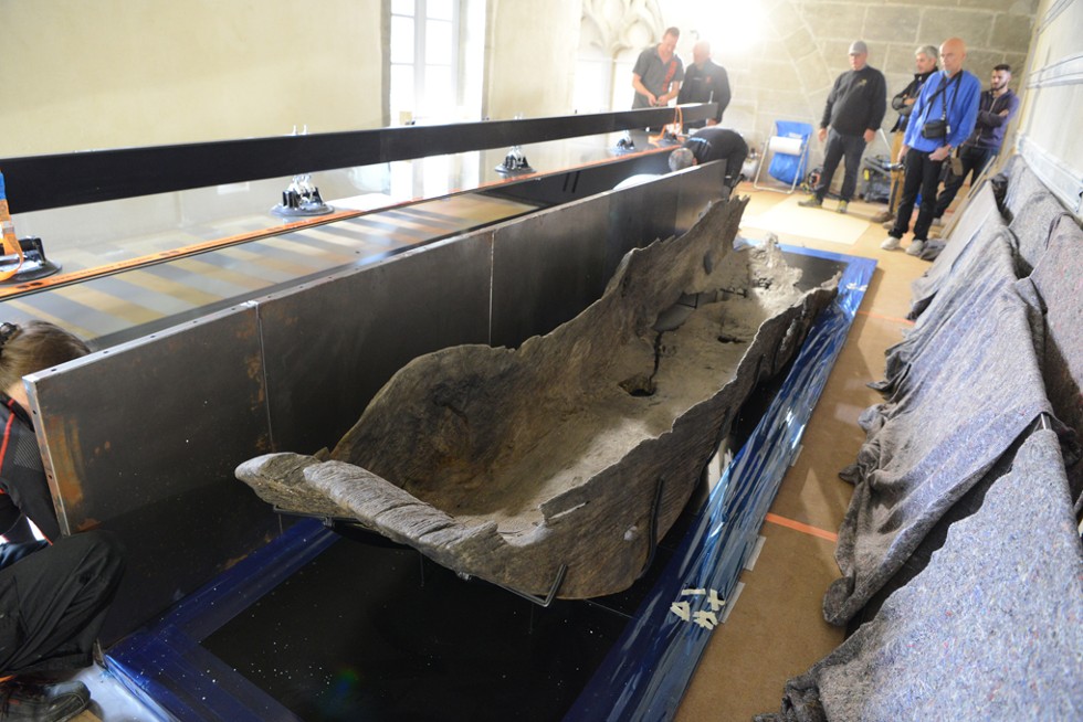 La pirogue dans le musée