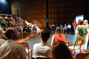 le public dans la salle