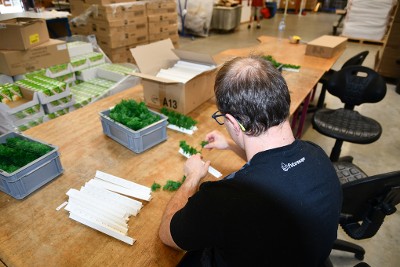 Travaux d'assemblage au sein de l'atelier de sous-traitance industrielle -atelier de 400 m²