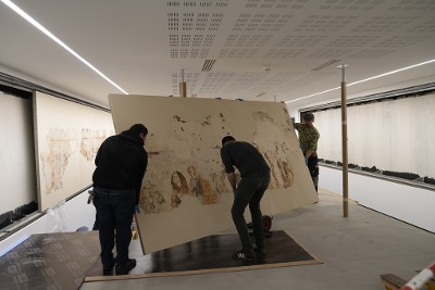 Installation des peintures murales