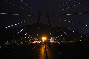 Pont de Gilly la nuit