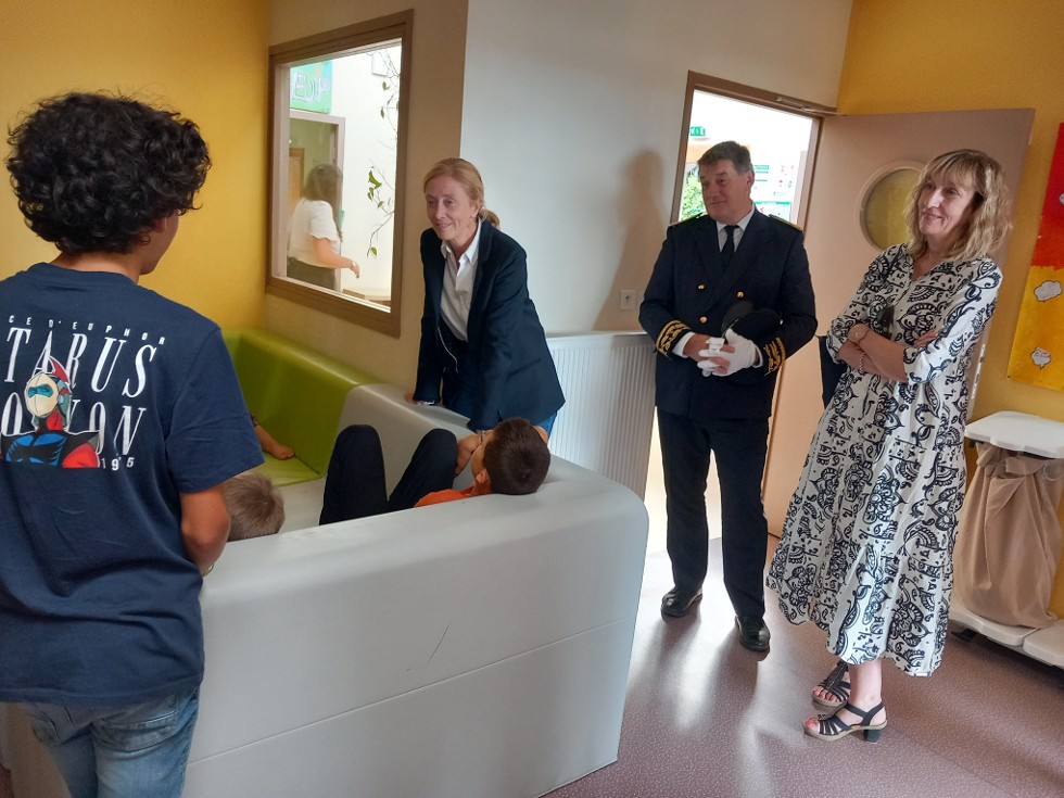 Les élus en visite au Foyer départemental de l'enfance