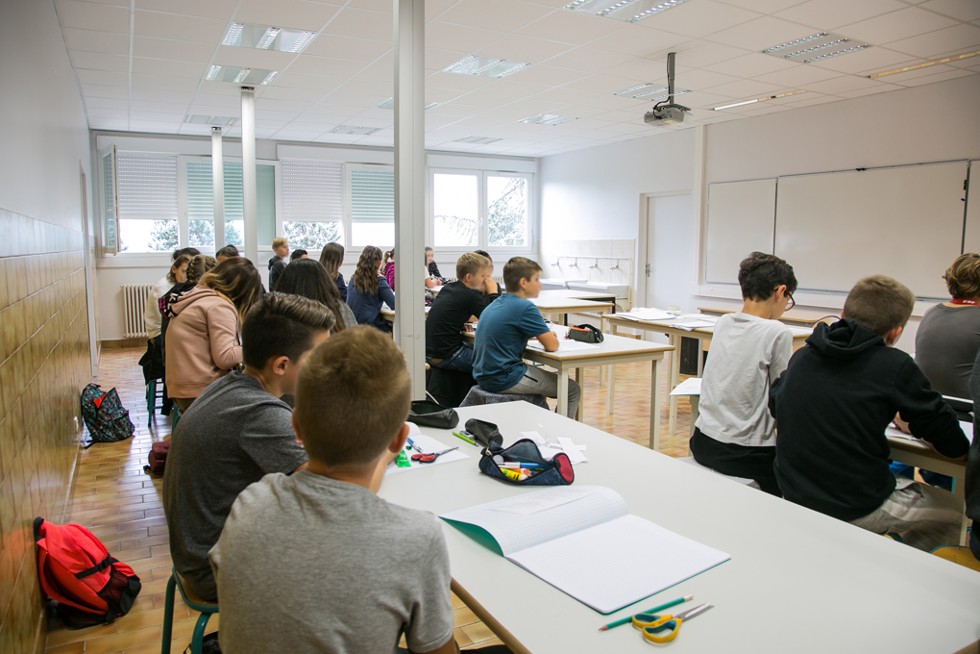 Des élèves dans une classe