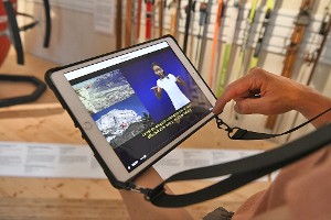 Une tablette dans des mains