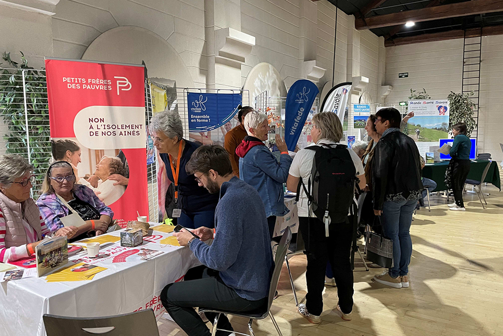 Des visiteurs au forum